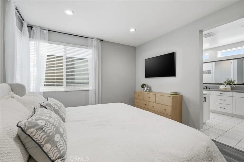 Additional image 84 of 2144 Swallowtail Walk, Gardena, CA 90249