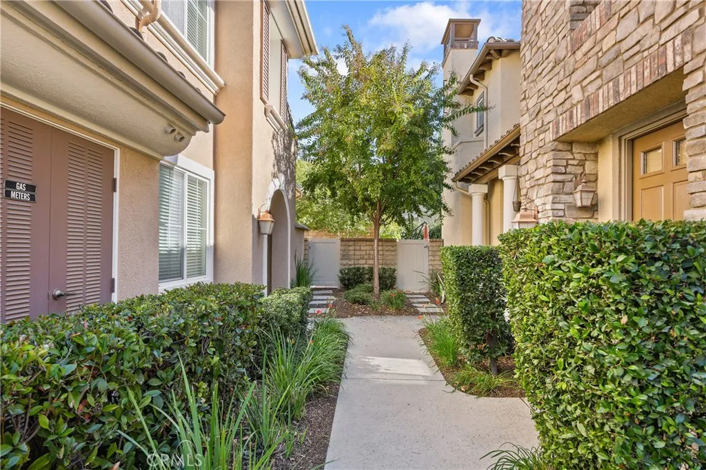 Additional image 4 of 23868 Toscana DR, Valencia, CA 91354