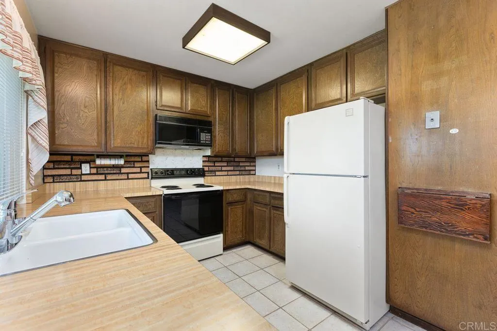 Additional image 18 of 320 Calle Adela, San Marcos, CA 92069