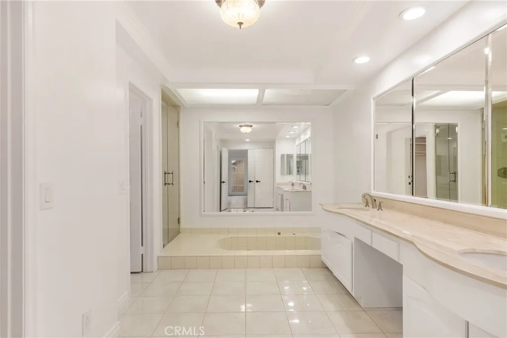 Additional image 23 of 19371 Woodlands Ln, Huntington Beach, CA 92648