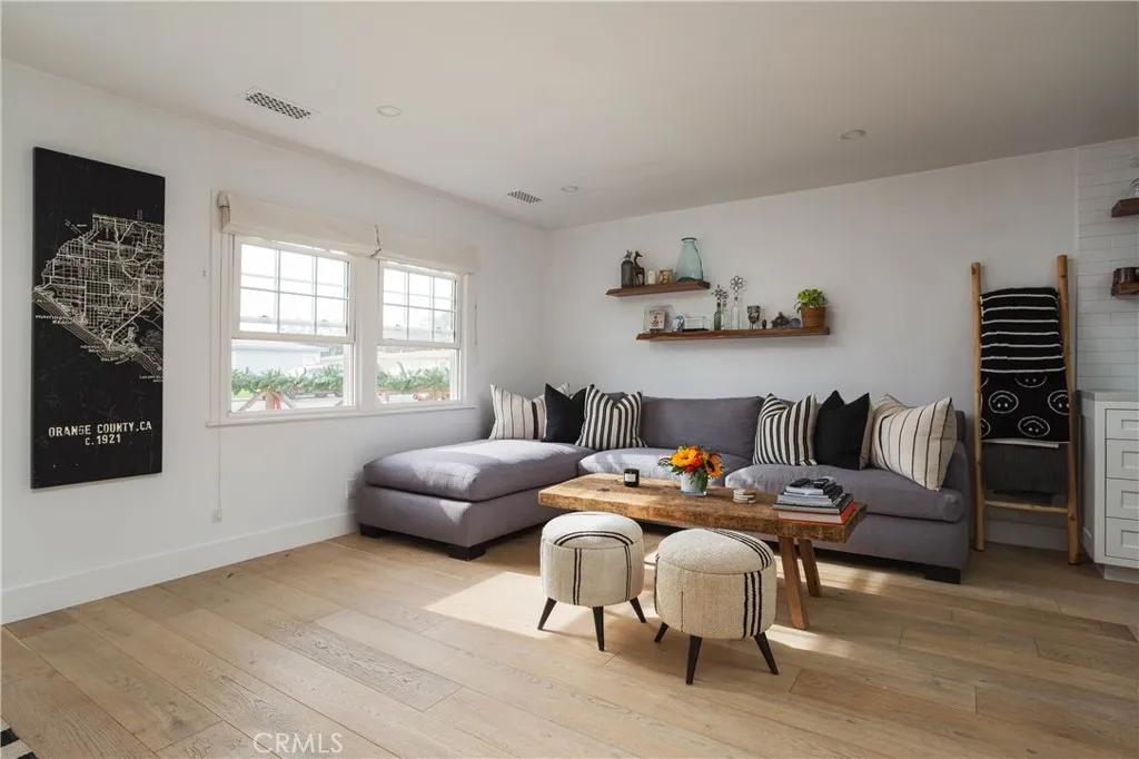 Additional image 45 of 394 E 20th St, Costa Mesa, CA 92627