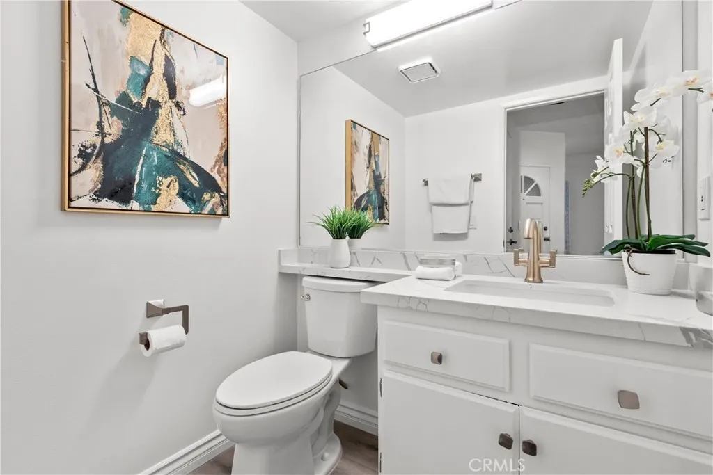 Additional image 29 of 28 Almador, Irvine, CA 92614