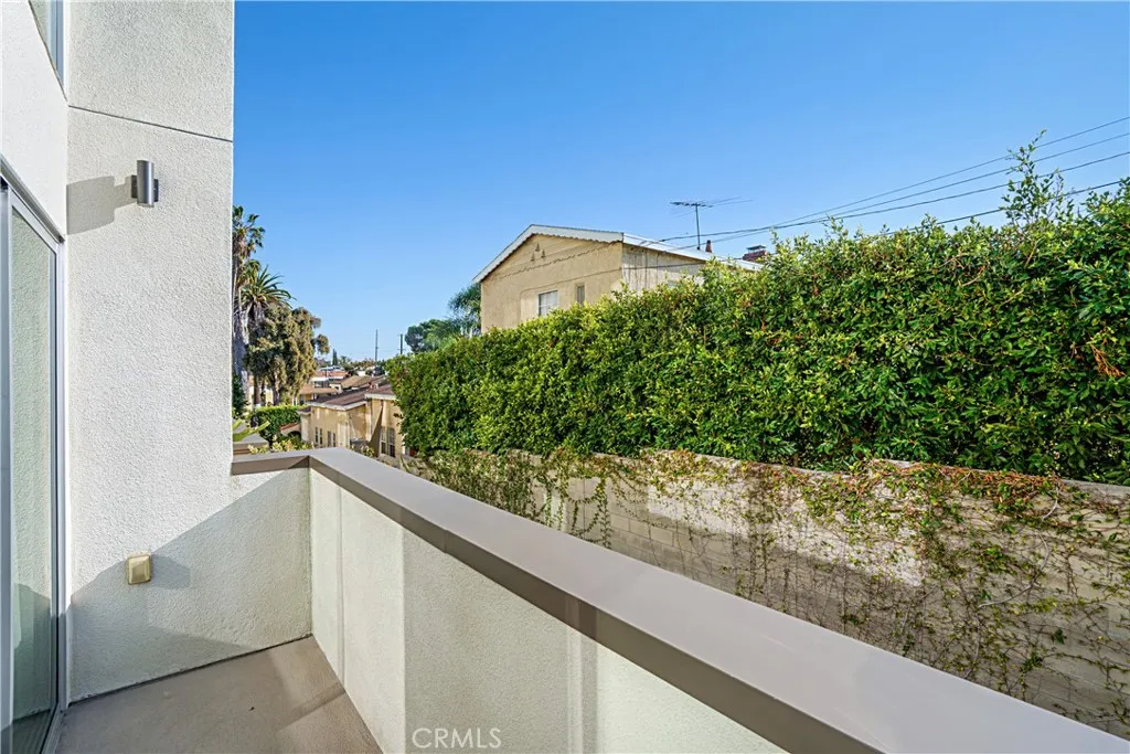 Additional image 15 of 5409 W Wilshire Vista Lane, Los Angeles, CA 90019