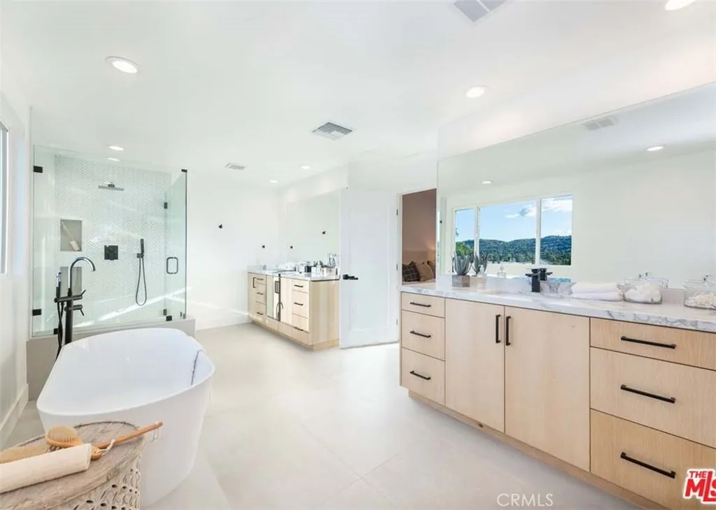 Additional image 54 of 23534 Aetna st, Woodland Hills, CA 91367