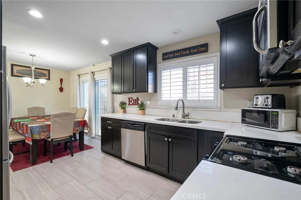 Additional image 30 of 857 E 109th Pl, Los Angeles, CA 90059