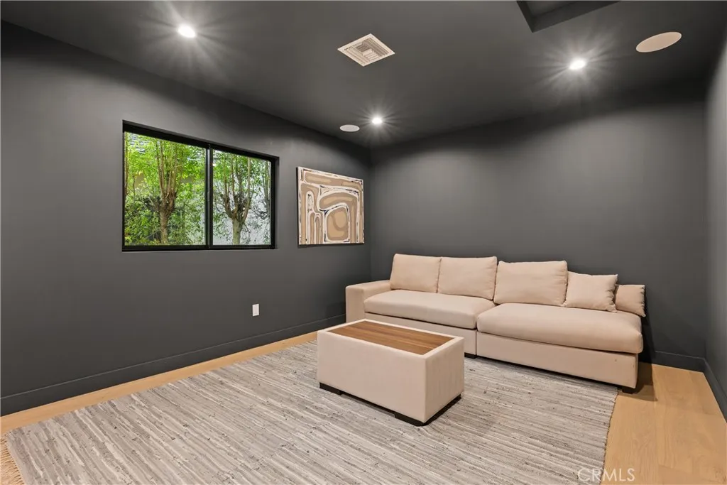 Additional image 17 of 13541 Chandler Boulevard, Sherman Oaks, CA 91401