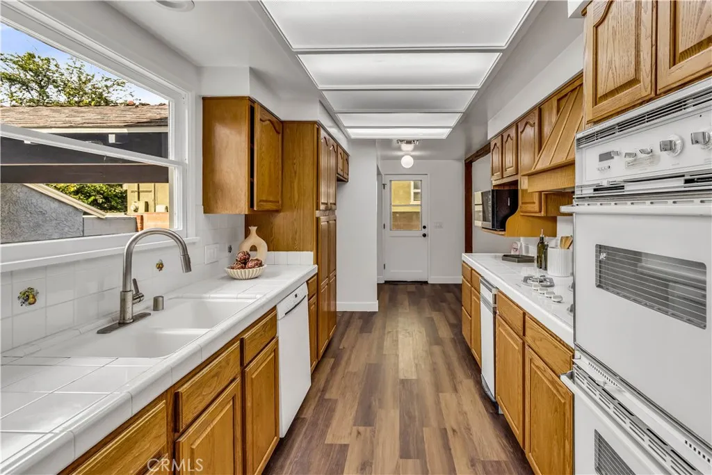 Additional image 14 of 8308 Zelzah, Northridge, CA 91325