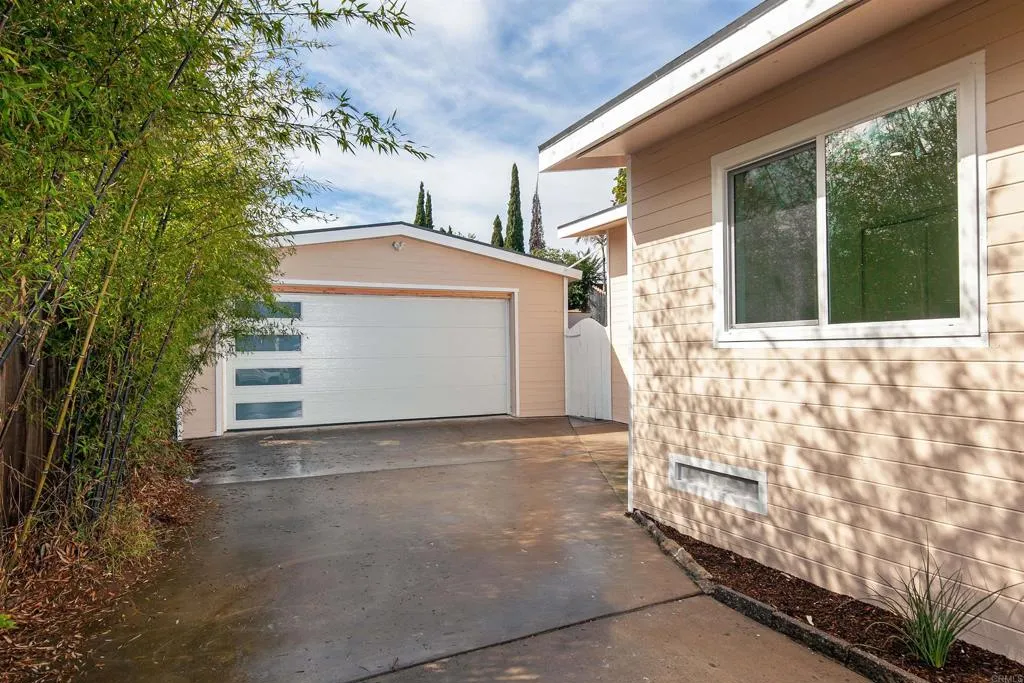 Additional image 123 of 3840 Tomahawk Lane, San Diego, CA 92117