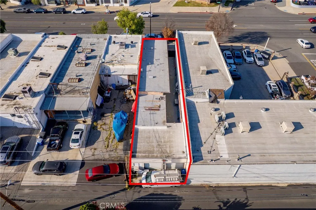 Additional image 84 of 2304 W Burbank Boulevard, Burbank, CA 91506