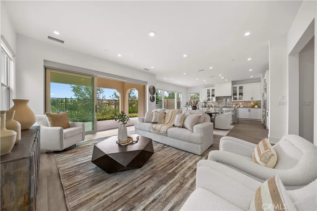 Additional image 39 of 59 Longchamp, Irvine, CA 92602