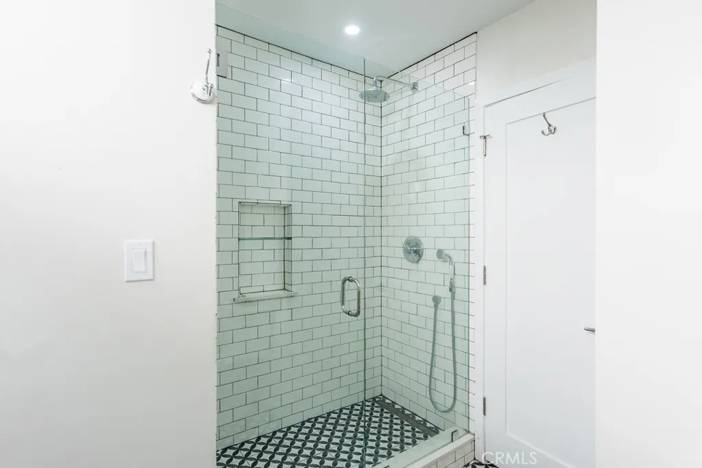 Additional image 98 of 6563 Bianca, Lake Balboa, CA 91406