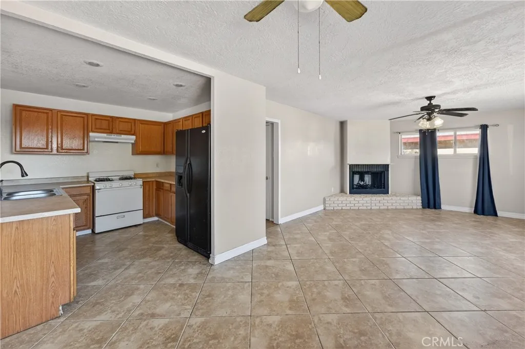Additional image 13 of 15254 Las Piedras Drive, Victorville, CA 92395