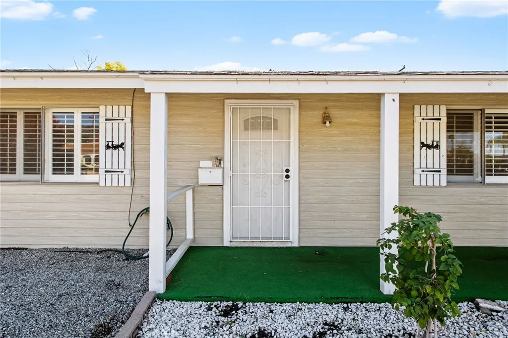 27161 Pinehurst Rd, Menifee, CA 92586 photo 5