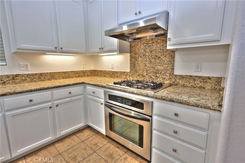 Additional image 5 of 858 Calaveras, Corona, CA 92878