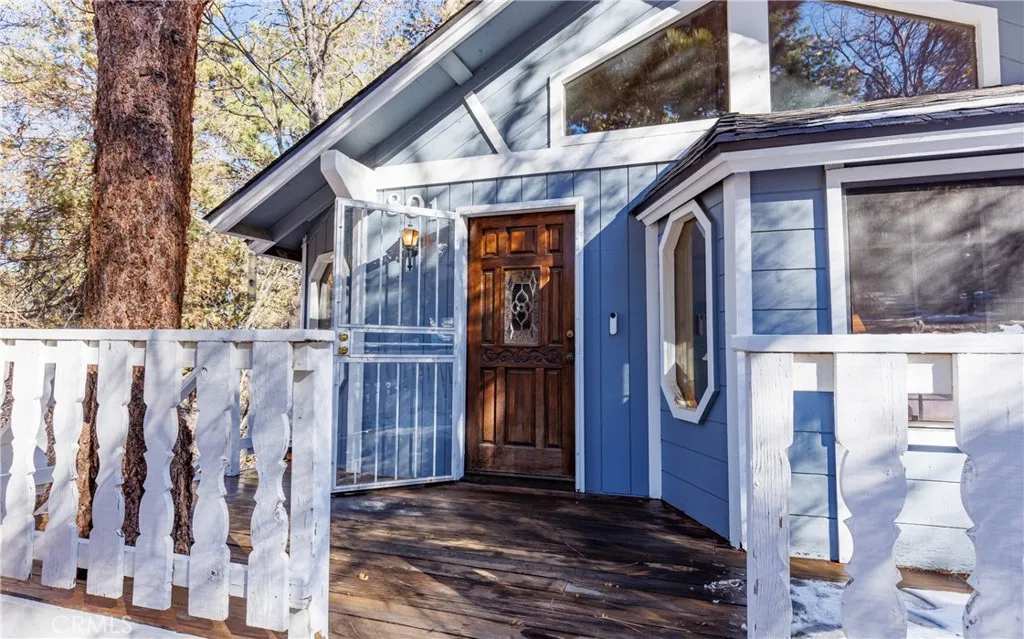 Additional image 5 of 801 Highland Ln, Sugarloaf, CA 92386