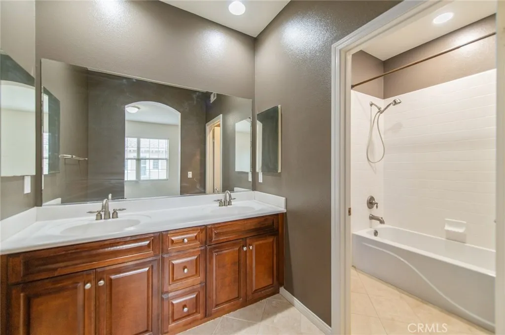 Additional image 55 of 77 Hallmark, Irvine, CA 92620