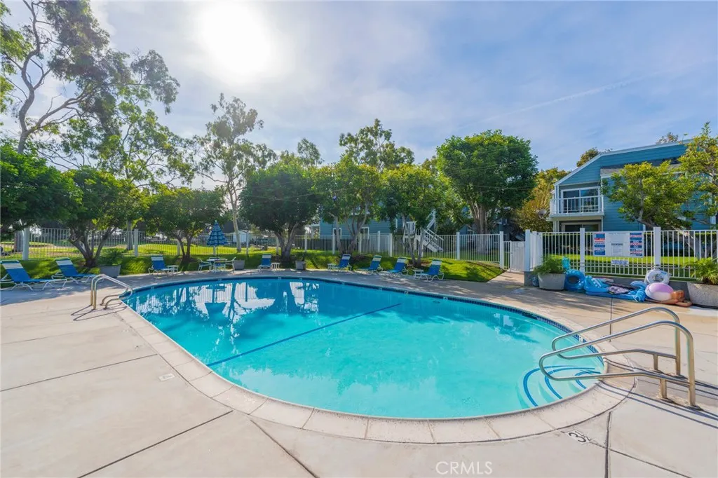 Additional image 31 of 6020 Bixby Village Dr Unit 63, Long Beach, CA 90803