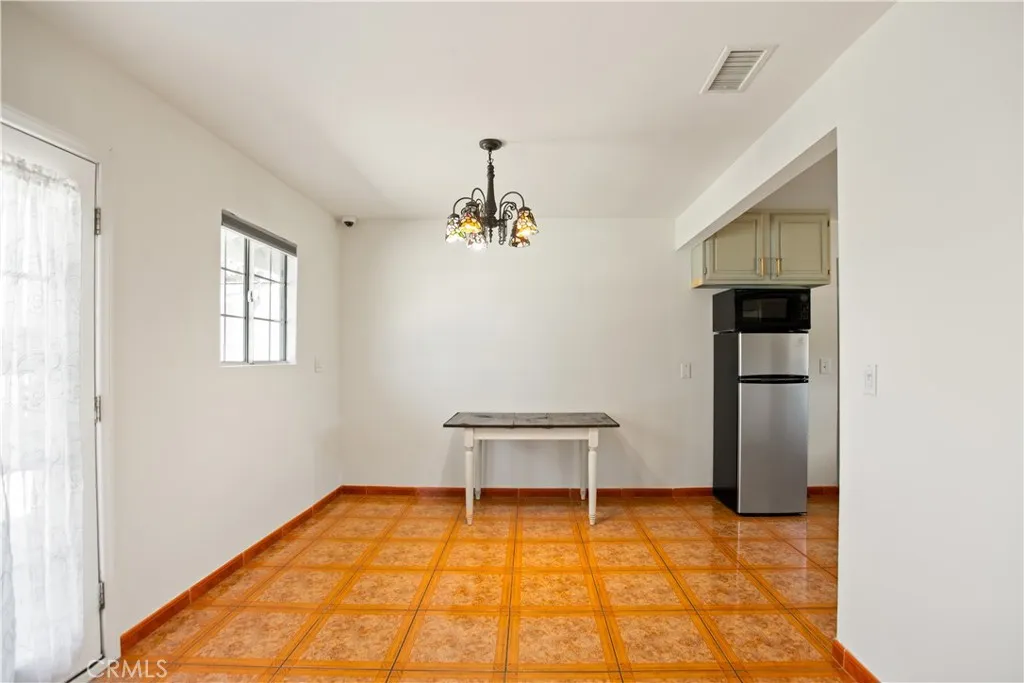 Additional image 6 of 979 N Gardena Ave, Rialto, CA 92376