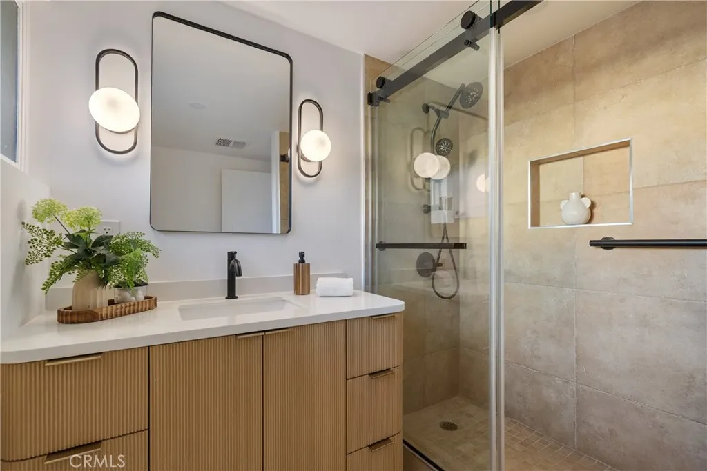 Additional image 57 of 20110 Flallon Ave, Lakewood, CA 90715