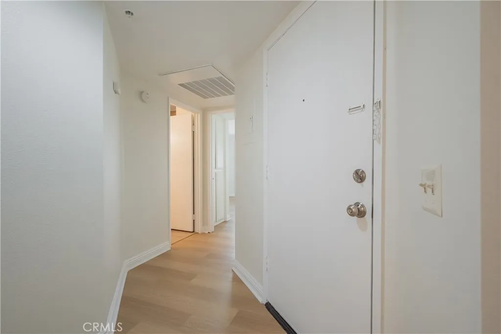 Additional image 9 of 2572 Avenida Del Vista #M102, Corona, CA 92882