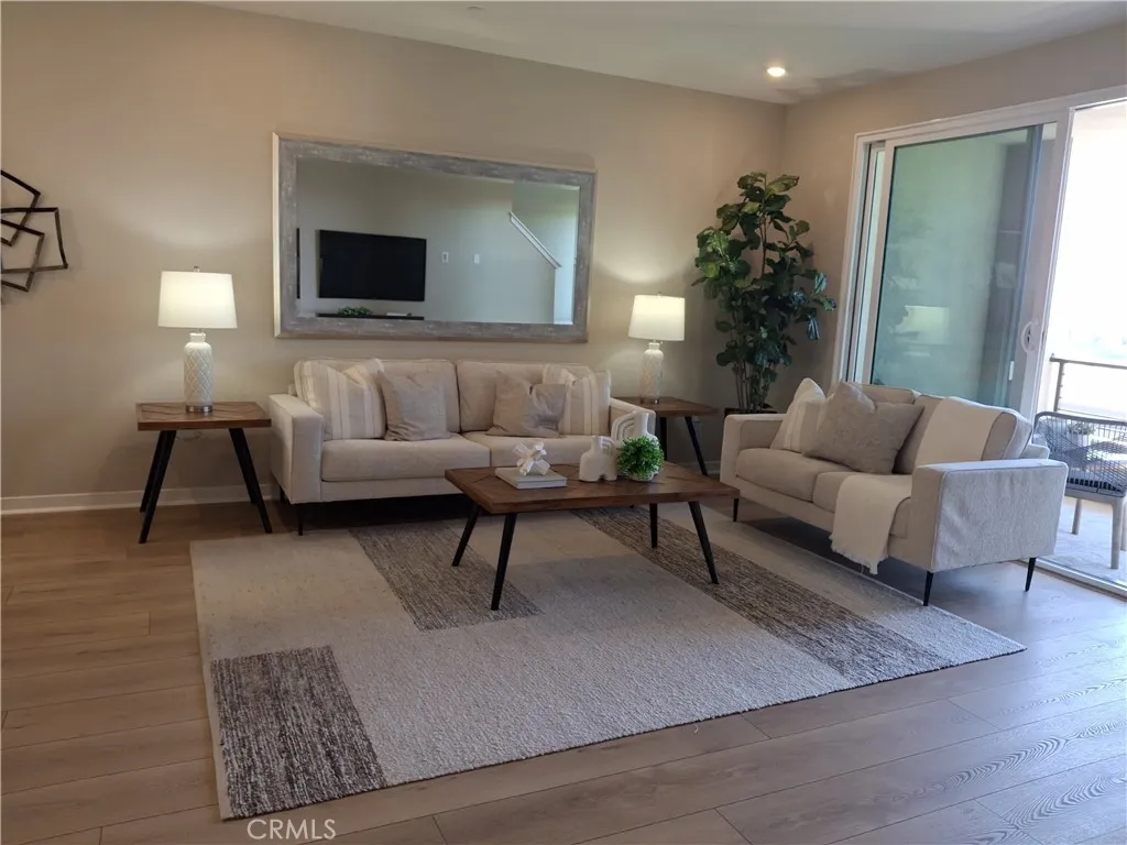 Additional image 5 of 109 S Laxore Street Unit 303, Anaheim, CA 92804