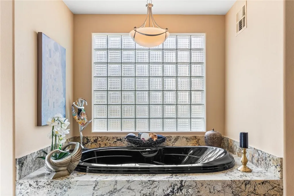 Additional image 103 of 73497 Mariposa Dr, Palm Desert, CA 92260