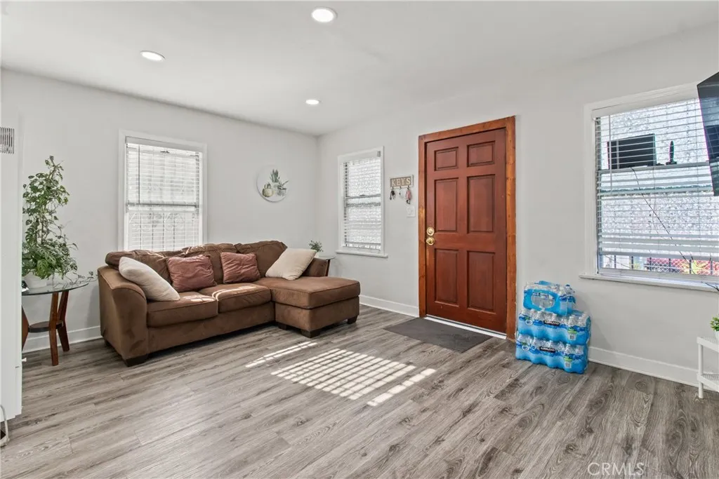 Additional image 40 of 1766 E 105th St, Los Angeles, CA 90002