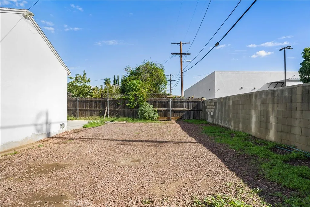 Additional image 33 of 16154 Gilmore, Van Nuys, CA 91406