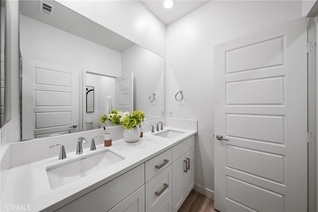 Additional image 17 of 159 Waypoint, Tustin, CA 92782