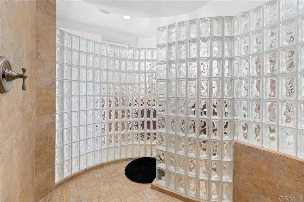 Additional image 18 of 1045 Van Nuys Street, San Diego, CA 92109