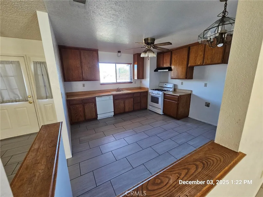 Additional image 35 of 18891 Rocksprings Road, Hesperia, CA 92345
