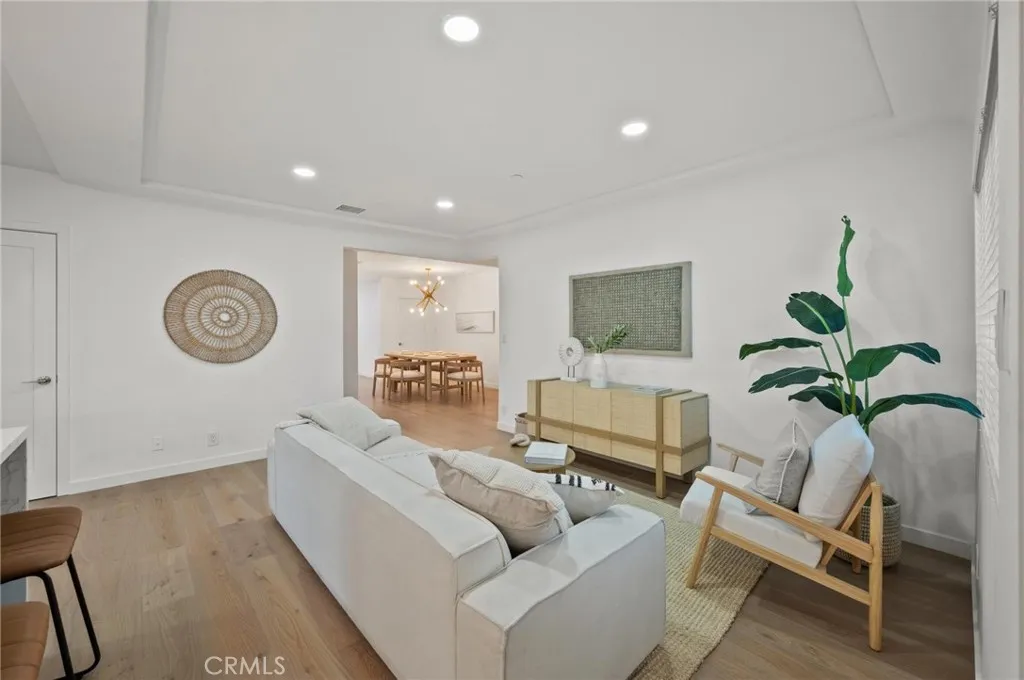 Additional image 4 of 14328 Emelita Street, Sherman Oaks, CA 91401