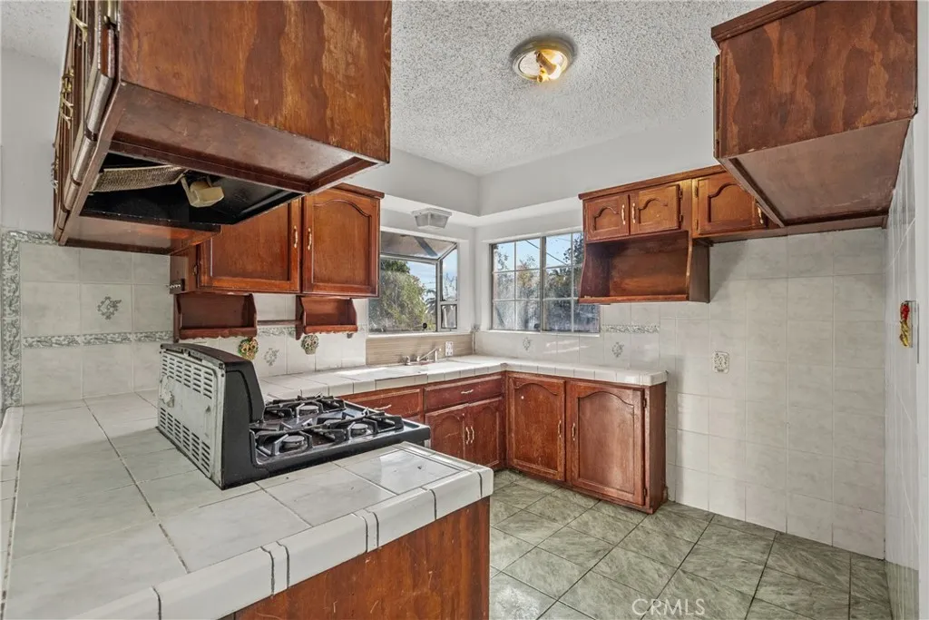 Additional image 19 of 12924 Sproule, Sylmar, CA 91342