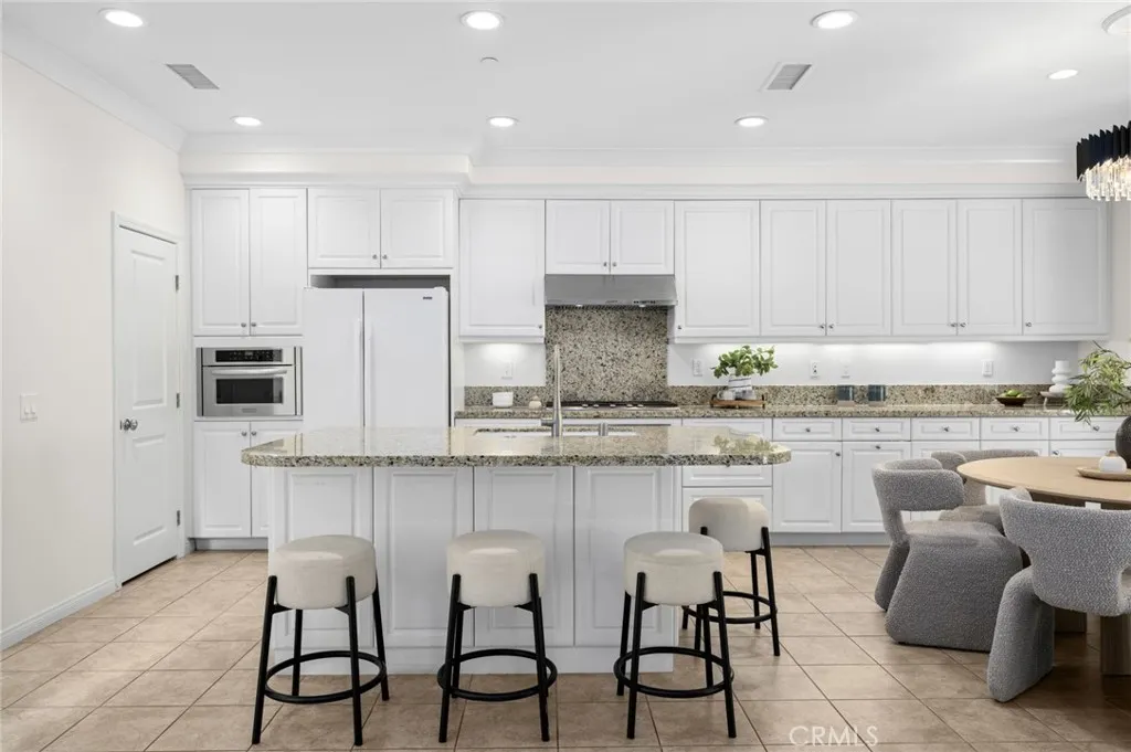 Additional image 69 of 61 Lupari, Irvine, CA 92618