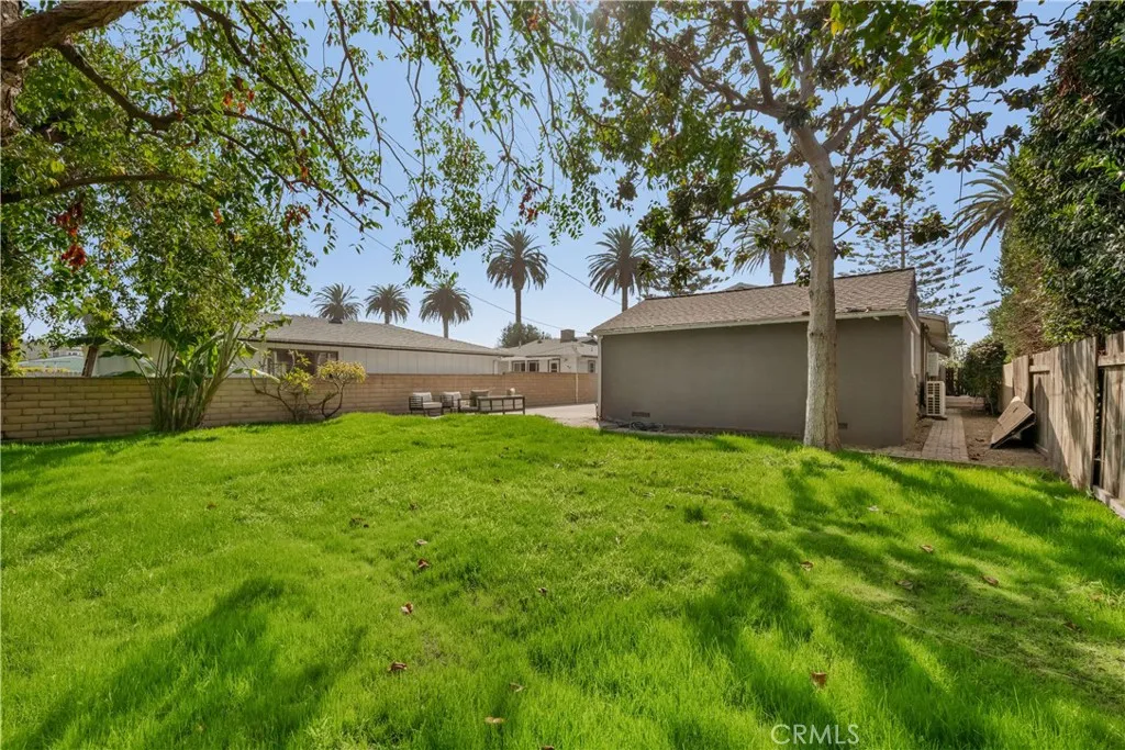 Additional image 30 of 370 E 19th St, Costa Mesa, CA 92627