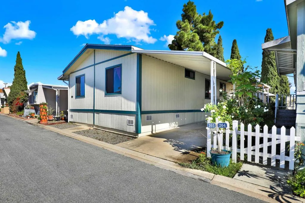 Additional image 4 of 2750 Wheatstone Street Unit 203, San Diego, CA 92111