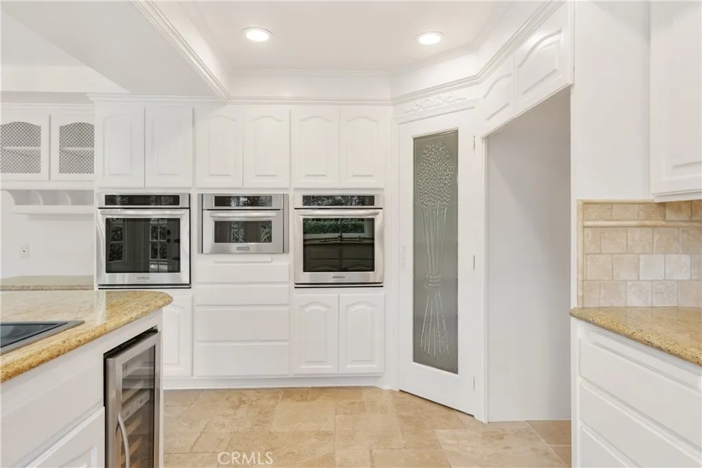 Additional image 55 of 19371 Woodlands Ln, Huntington Beach, CA 92648