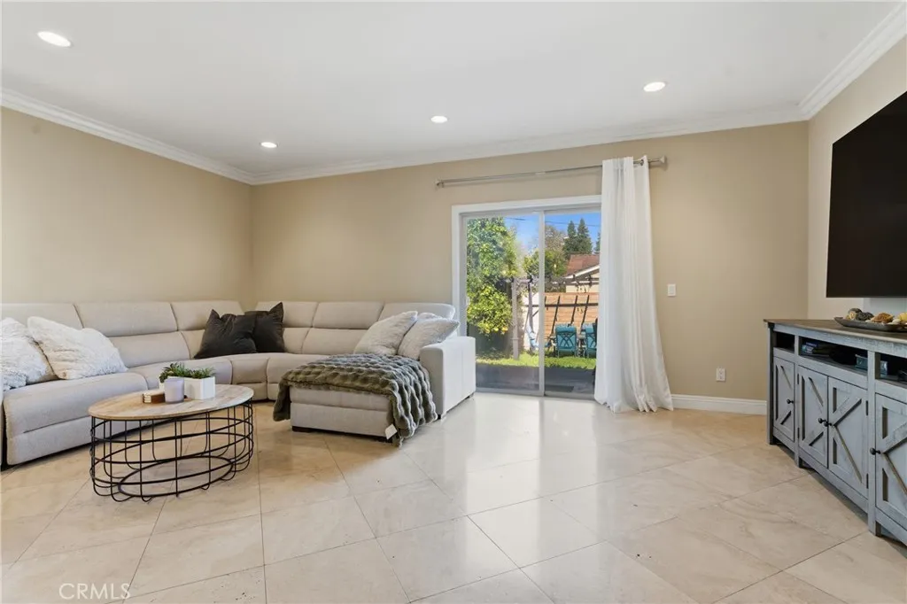 Additional image 54 of 22711 Collins Street, Woodland Hills, CA 91367