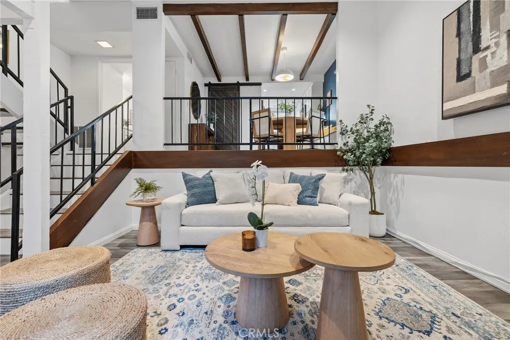 Additional image 2 of 13567 Valerio Street Unit F, Van Nuys, CA 91405