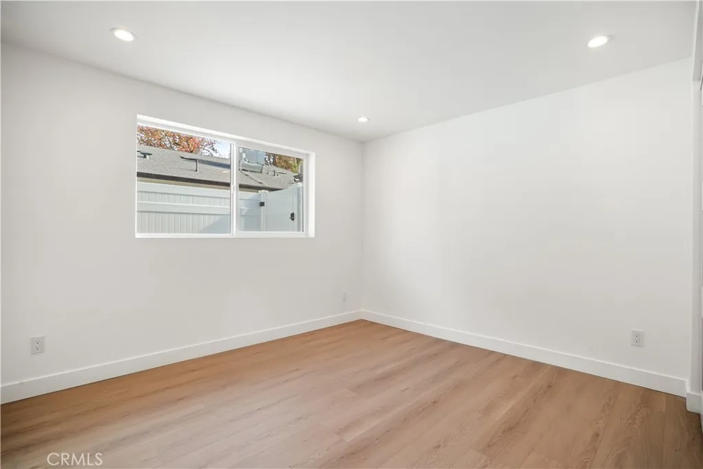 Additional image 124 of 6935 Jellico Avenue, Lake Balboa, CA 91406