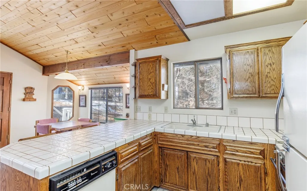 Additional image 49 of 801 Highland Ln, Sugarloaf, CA 92386