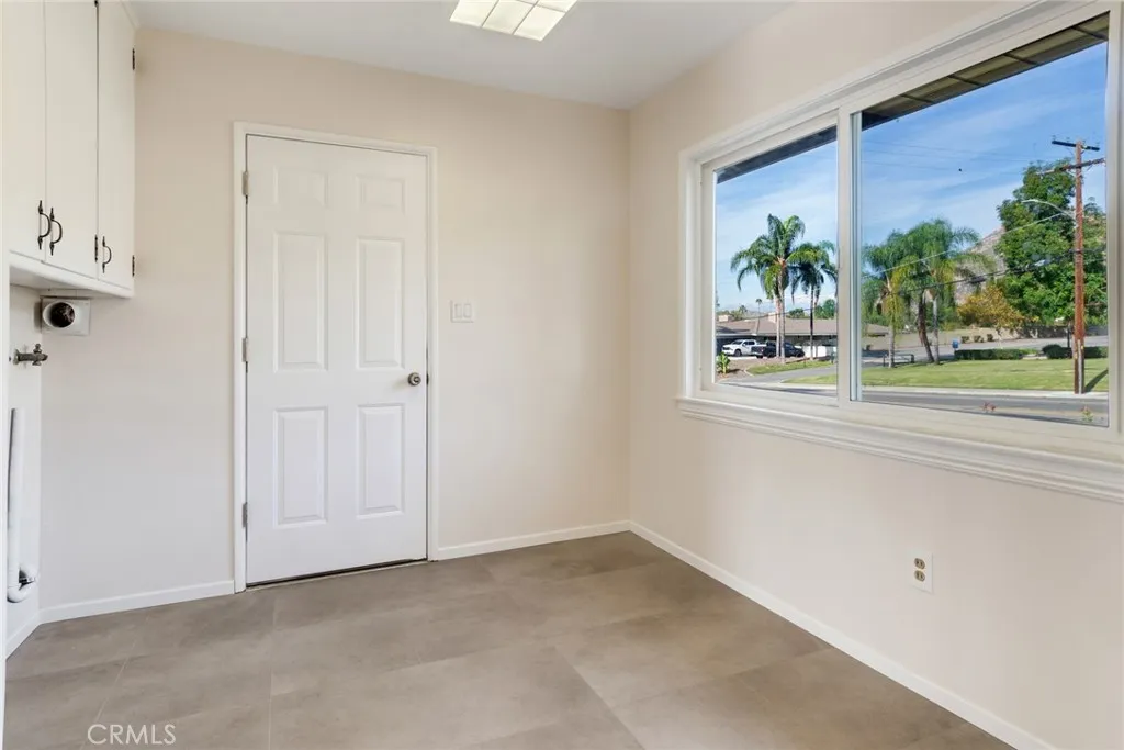 Additional image 12 of 194 W Blaine Street, Riverside, CA 92507