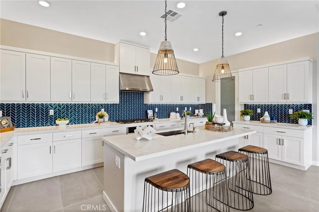 Additional image 72 of 419 Transport, Tustin, CA 92782