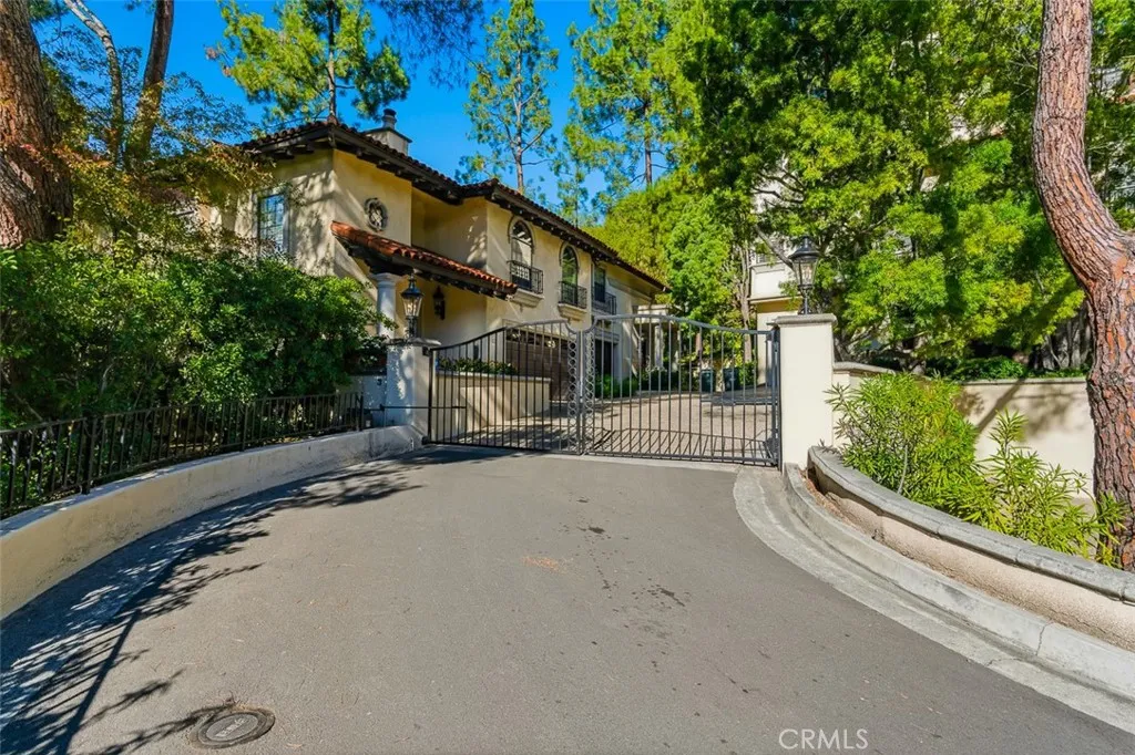 Additional image 2 of 56 N Arroyo Blvd, Pasadena, CA 91105