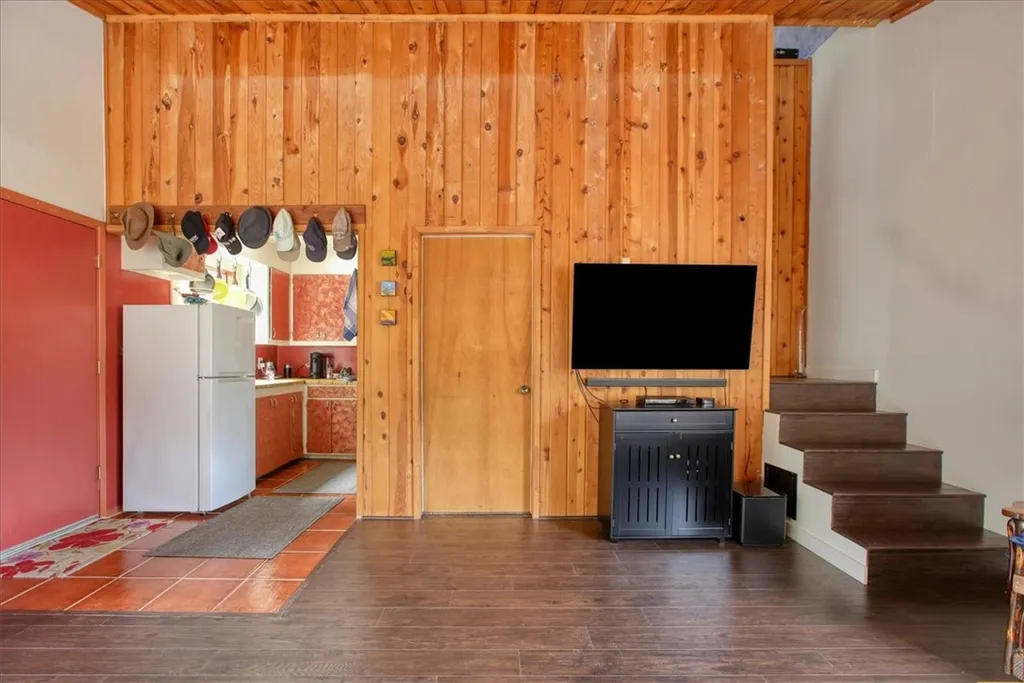 Additional image 9 of 910 Sheffield Street, Cambria, CA 93428