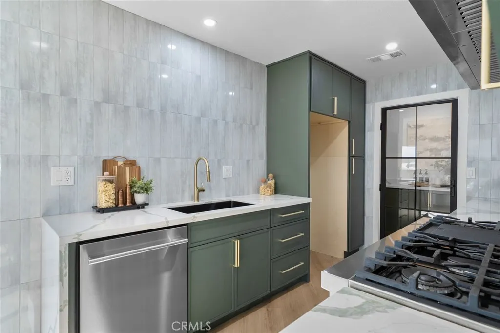 Additional image 3 of 17381 Meer Cir, Huntington Beach, CA 92647