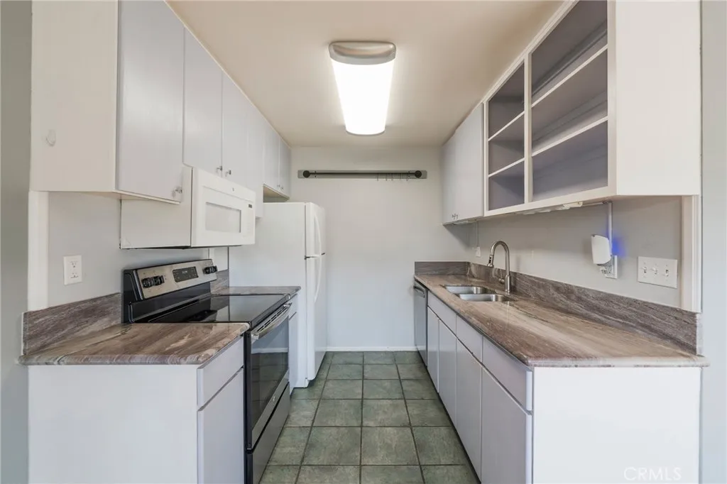 Additional image 12 of 6020 Bixby Village Dr Unit 63, Long Beach, CA 90803