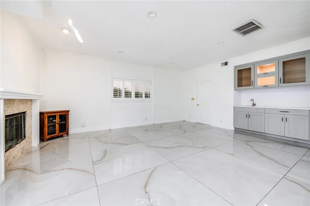 Additional image 7 of 19314 Yolie, Tarzana, CA 91356