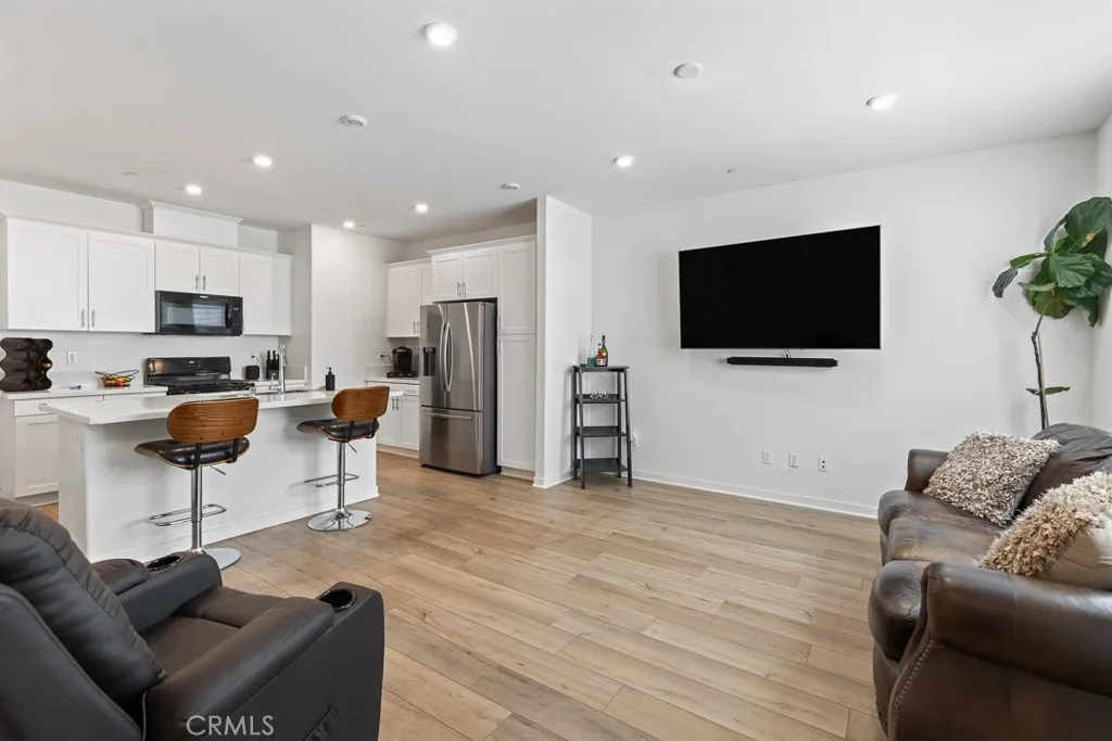 Additional image 30 of 975 W Clover Ave, Rialto, CA 92376