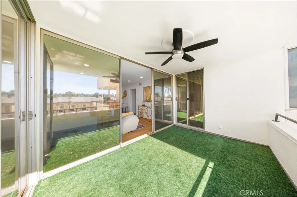 Additional image 30 of 1550 N Laurel Avenue N Unit 203, Los Angeles, CA 90046